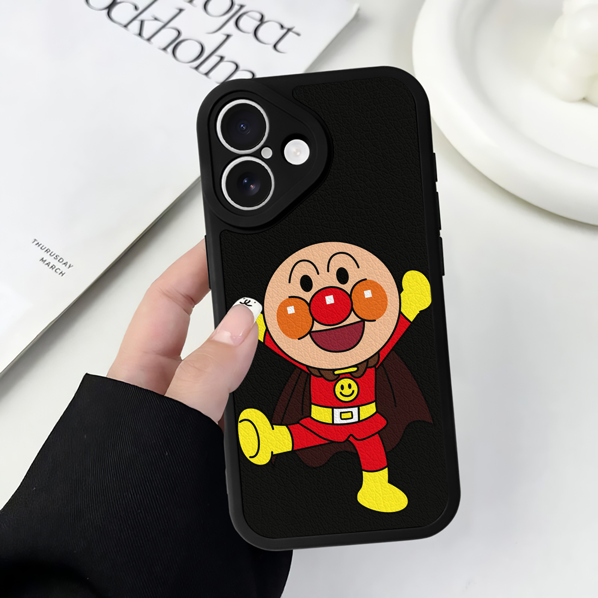 （画像用） アンパンマン Anpanman 【iPhone 16シリーズ対応】シリコンスマホケース（レザー調） 材質：シリコン